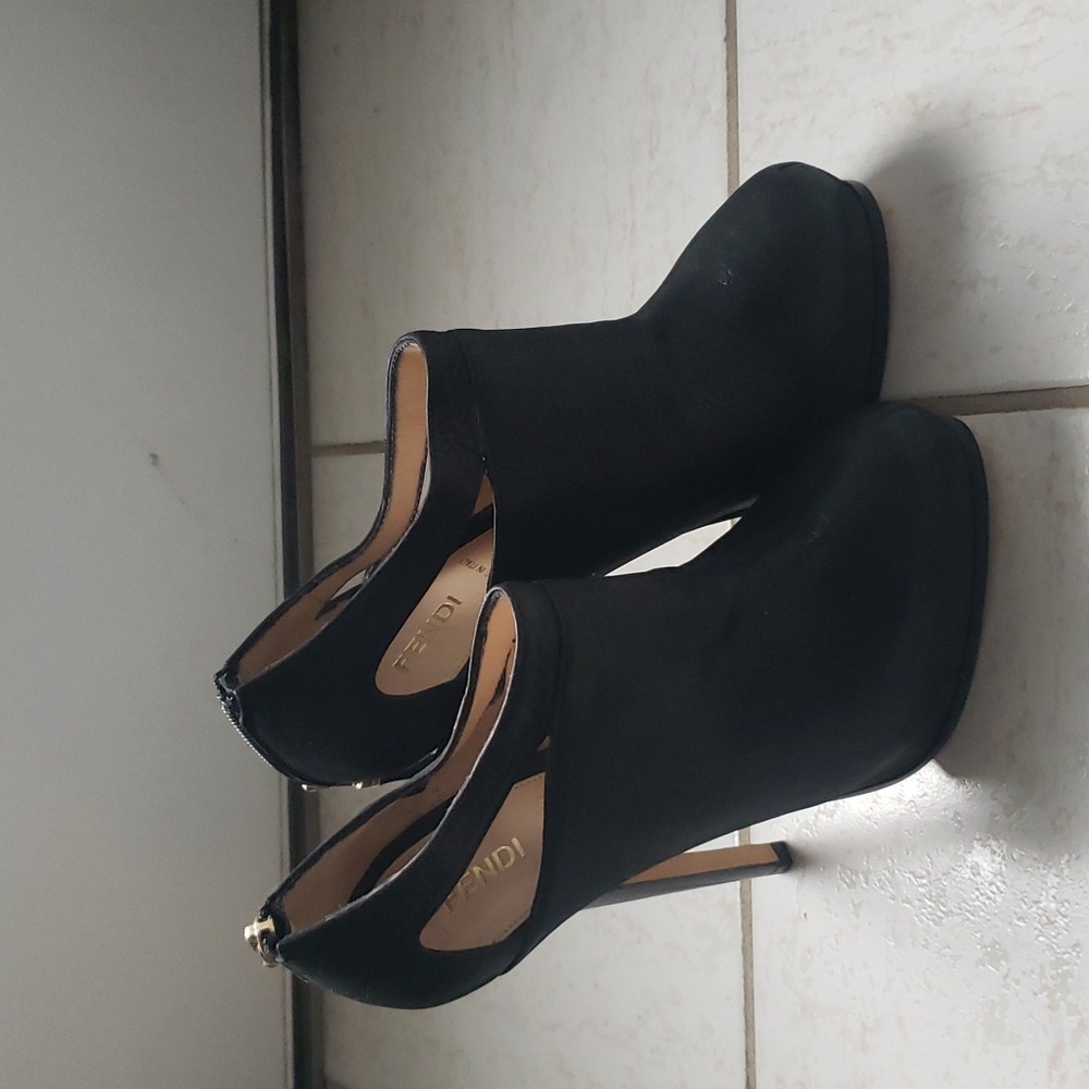 Fendi platform black booties... excellent.. Like new..size 37..authentic